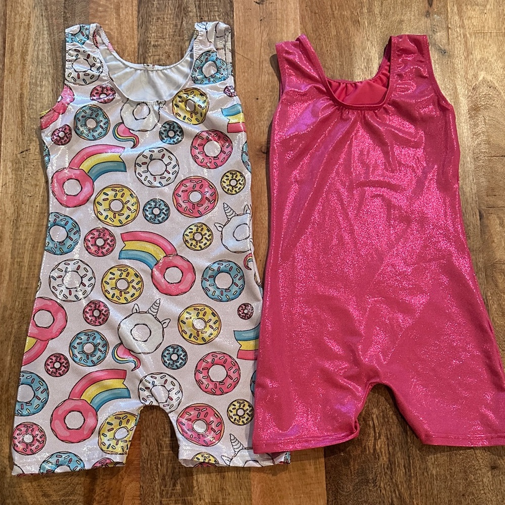 Set of size 8 Amazon Kids One Piece Bodysuits - Pink and donuts.